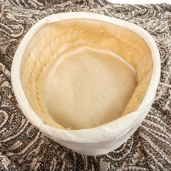 Vintage Pearl Straw Pillbox Hat with Netting - Picture 6 of 10